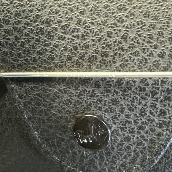 Authentic Ray Ban sunglasses with blue lenses and silver frames Aviator - Picture 7 of 7